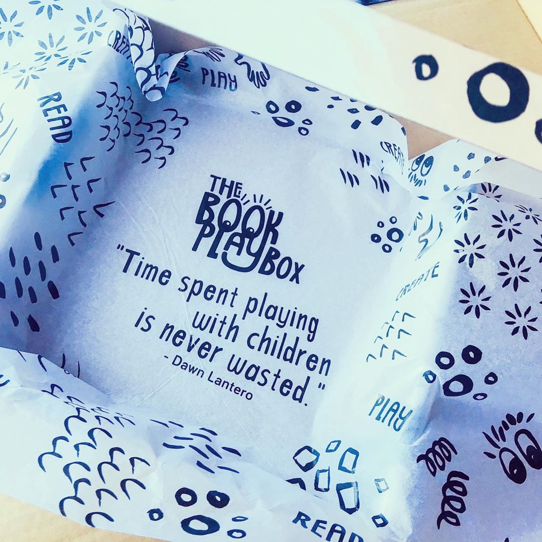 ورق مناديل مخصص من The Book Playbox