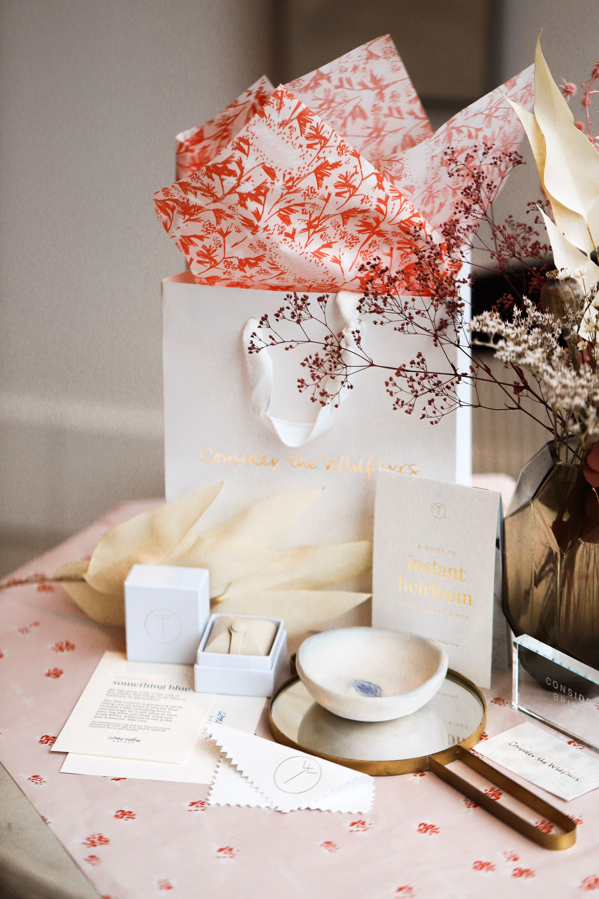 HEW+Co x Consider the Wldflwrs إبداعات