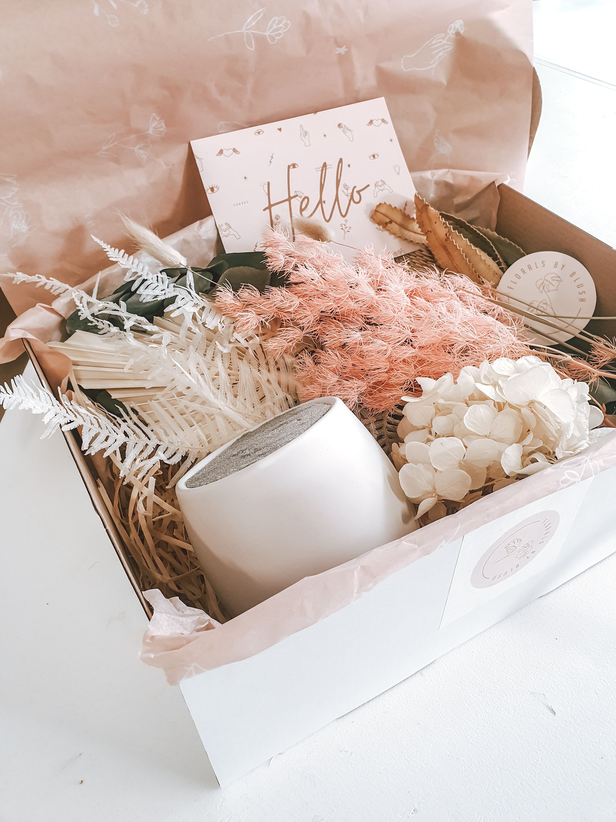 Florals by Blush: تنسيقات زهور مستدامة لتجعل يومك مميزًا